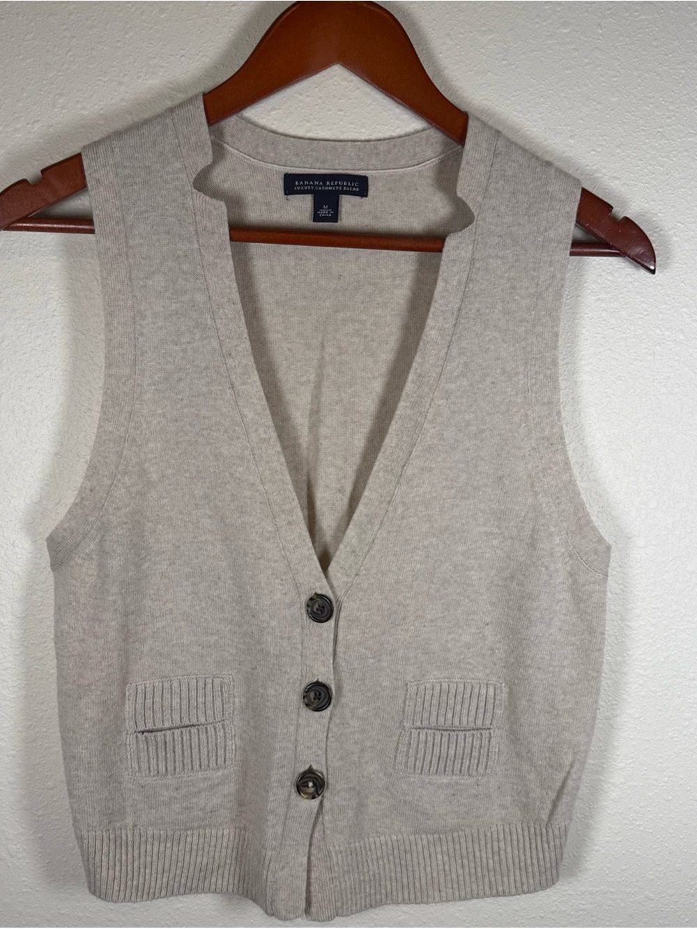 Banana Republic Luxury Cashmere Blend Sweater Vest Tan Beige Academia Twee M